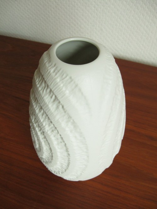 Bild 2 von 60er Bisquitporzellan-Vase