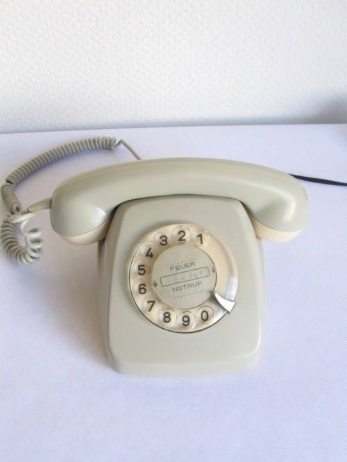 70er Telefon grau