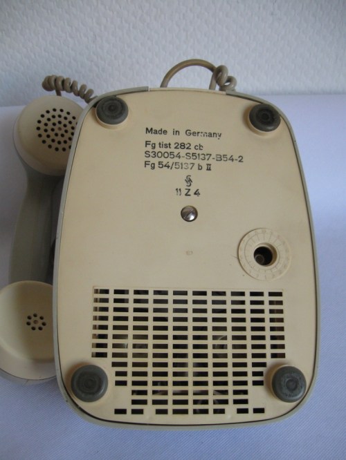 Bild 6 von 70er Telefon Grau