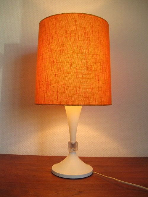 Bild 6 von 70er Tischlampe Orange!