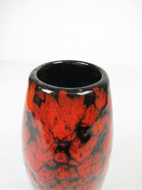 Bild 2 von Stylische 70er Vase in Rot und Schwarz