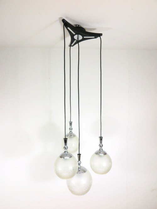 Bild 1 von 70er Kaskaden Lampe mit 4 Glaskugeln