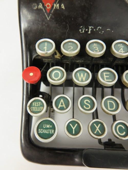 Bild 5 von 30er/40er Schreibmaschine Groma