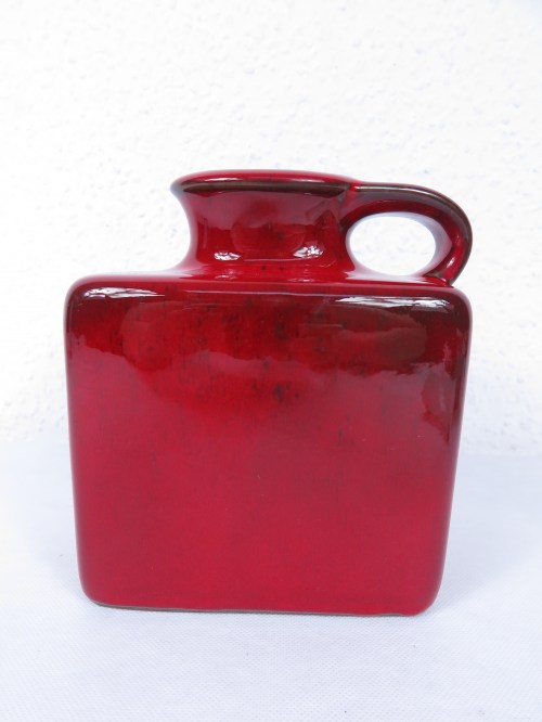 70er Vase eckig mit Henkel rot
