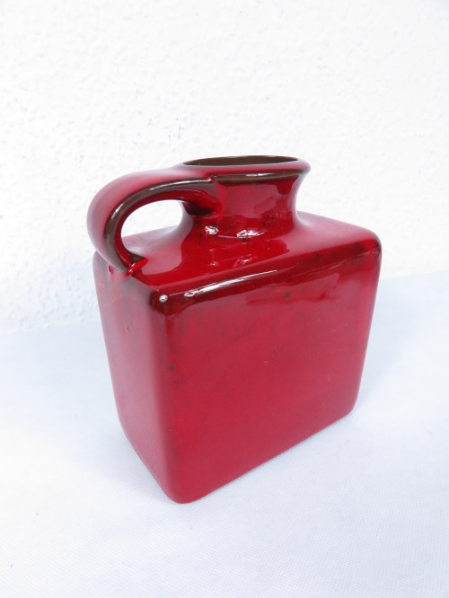 Bild 2 von 70er Vase eckig mit Henkel rot