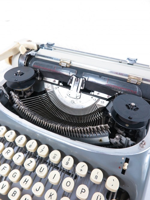 Bild 3 von 60er Schreibmaschine Alpina
