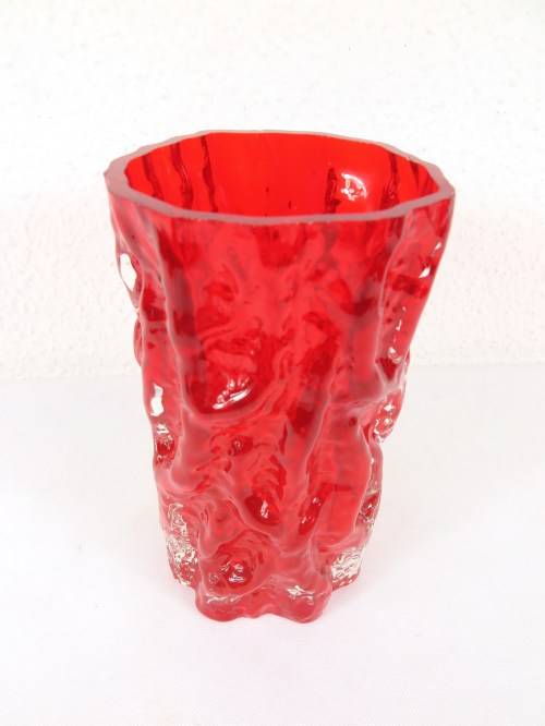 Bild 2 von 70er Glasvase Rot, Glashütte Ingrid Kristal