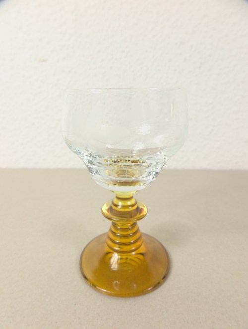 Bild 4 von 70er Weinrömer, braunes Glas mit Schliff