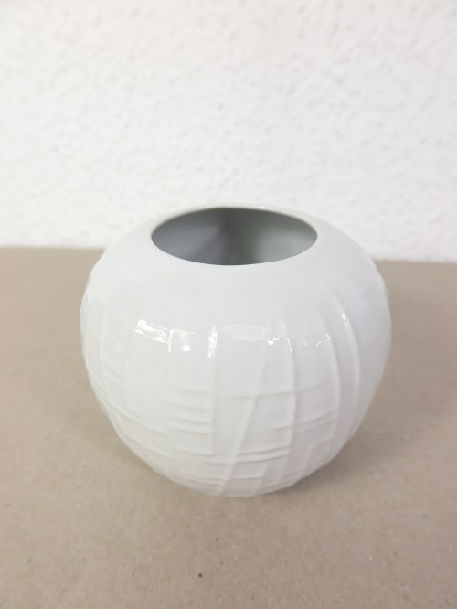 Bild 2 von 80er Porzellan Vase Royal Bavaria KM, weiß, kleine Kugelvase