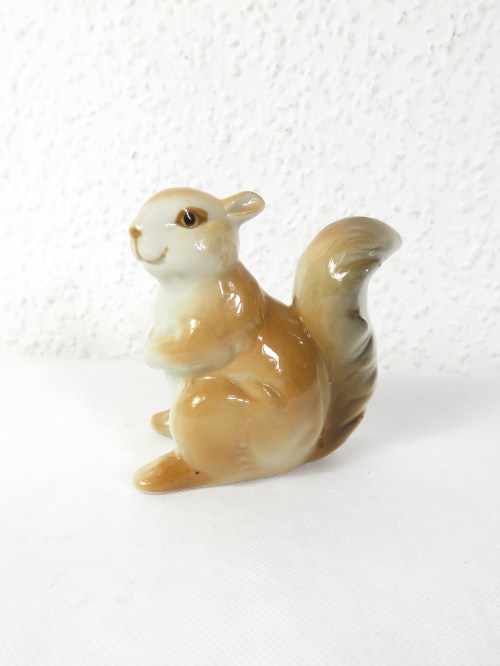 70er Eichhörnchen Figur, Eichhorn, Porzellan
