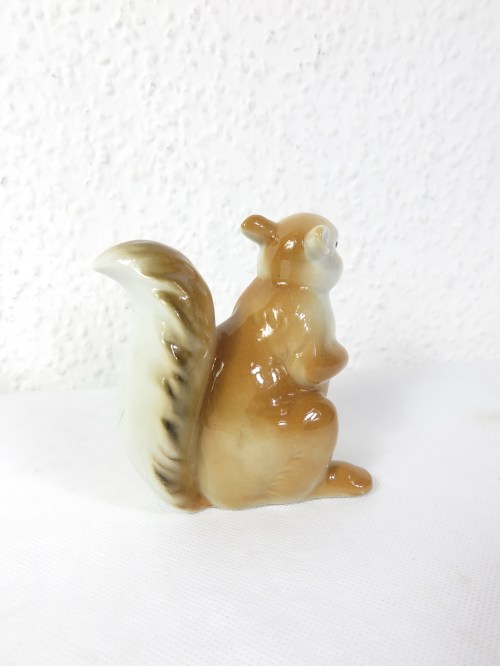 Bild 2 von 70er Eichhörnchen Figur, Eichhorn, Porzellan