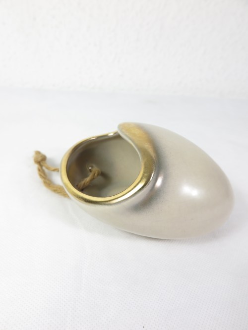 Bild 2 von 50 wall vase, holy water font