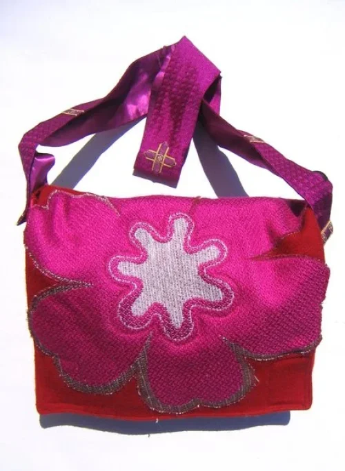 Große Tasche