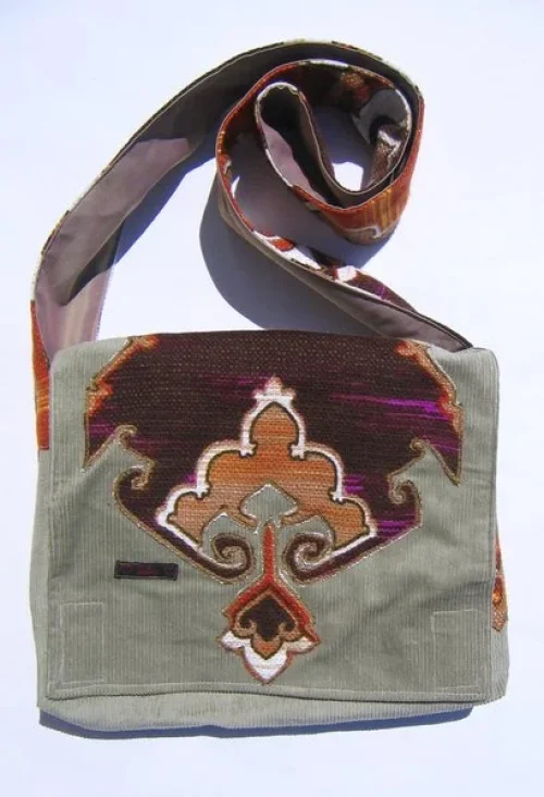 Große Tasche