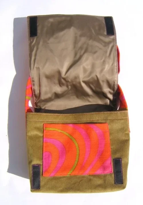 Bild 2 von Kleine Tasche
