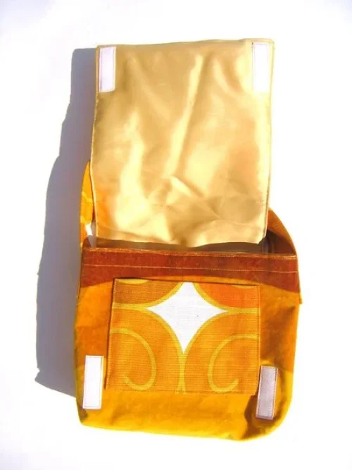 Bild 2 von Kleine Tasche