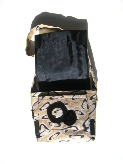 Bild 2 von Kleine Tasche