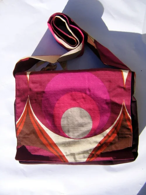 Große Tasche