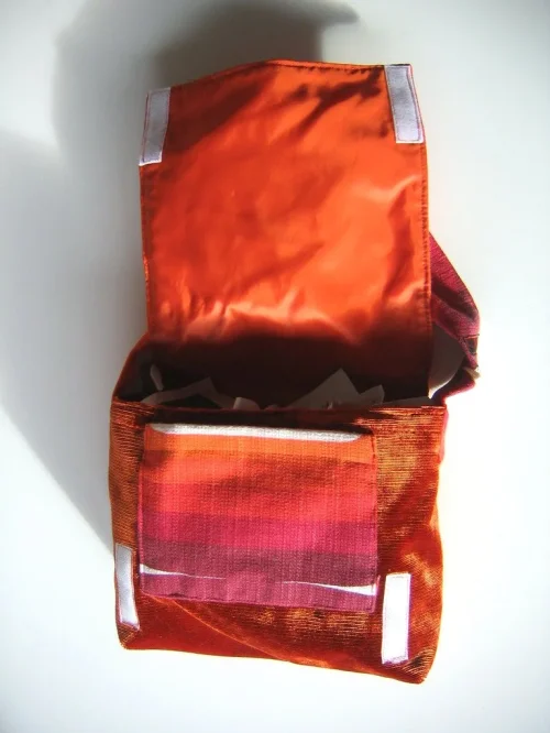 Bild 2 von Kleine Tasche