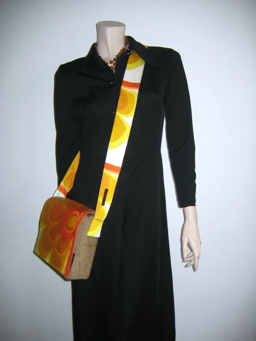 Bild 2 von Kleine Tasche