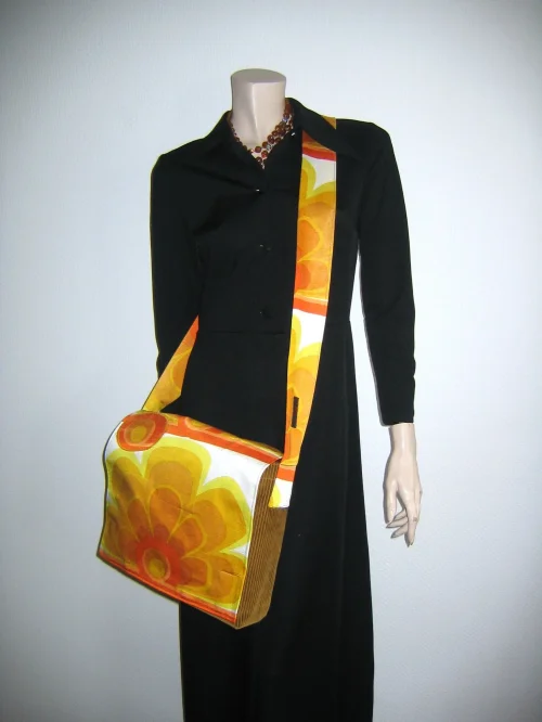 Bild 2 von Kleine Tasche