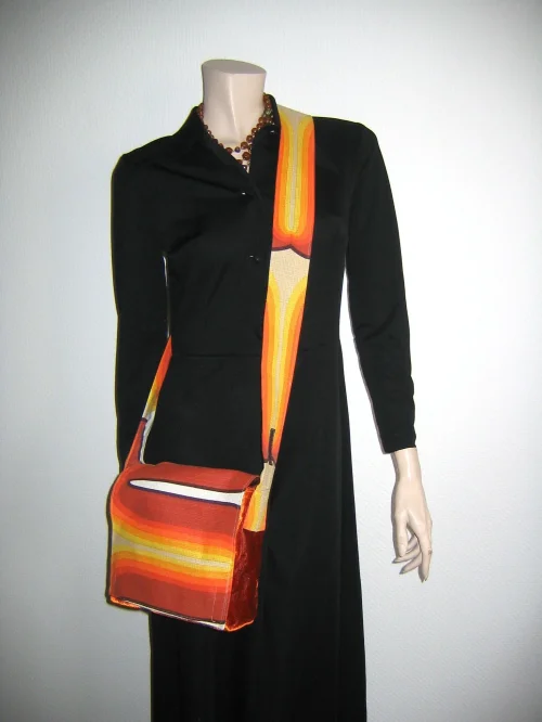 Bild 2 von Kleine Tasche