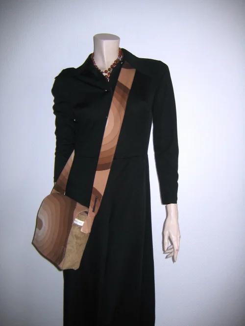 Bild 2 von Kleine Tasche