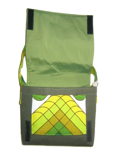 Bild 2 von Kleine Tasche