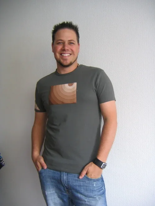 Bild 2 von Herrenshirt L