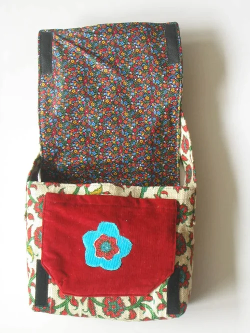 Bild 2 von Kleine Tasche