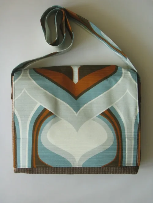 Große Tasche