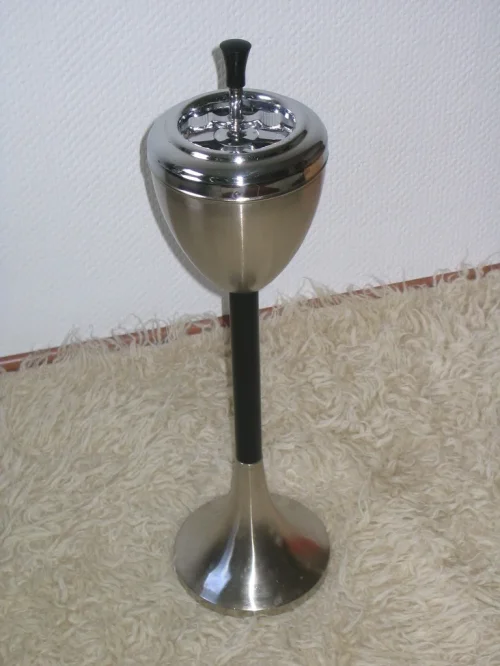 Bild 1 von 60er Ascher