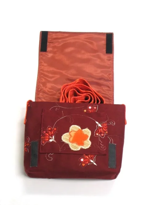 Bild 2 von Kleine Tasche