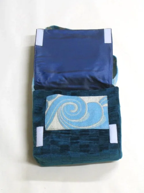 Bild 2 von Kleine Tasche