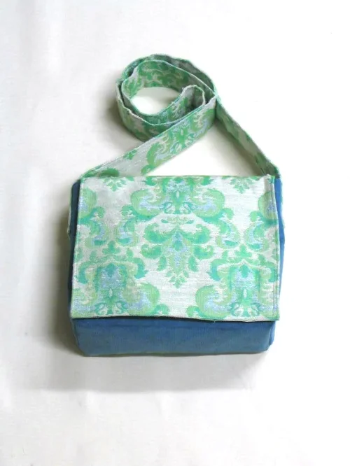 Kleine Tasche