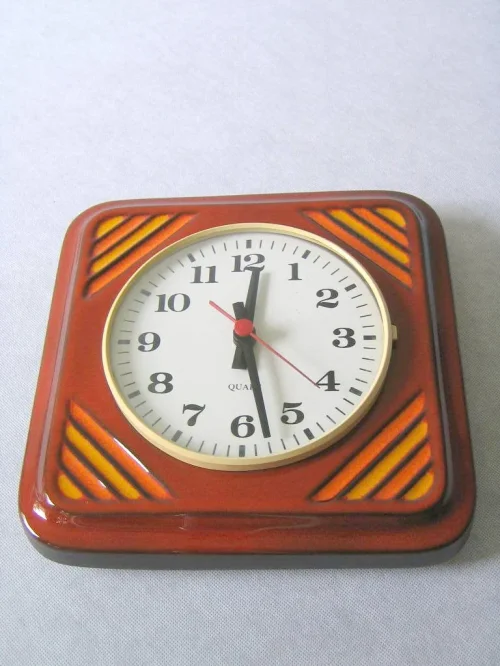 Bild 1 von 70er Wanduhr Kultig!