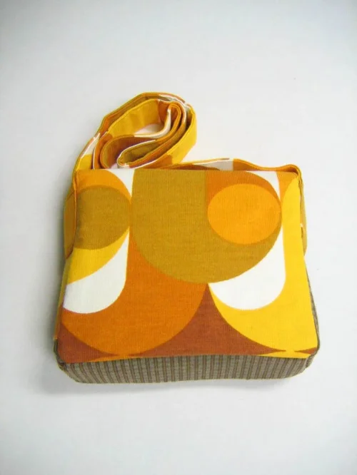 Bild 2 von Kleine Tasche