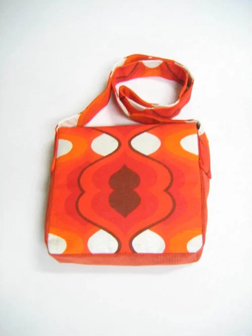 Bild 2 von Kleine Tasche