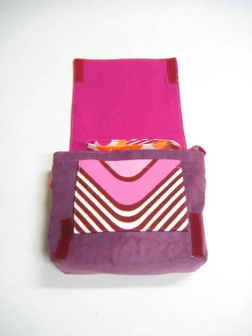 Bild 2 von Kleine Tasche