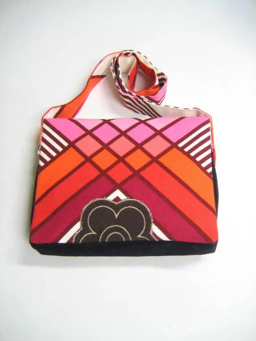 Bild 2 von Mittlere Tasche
