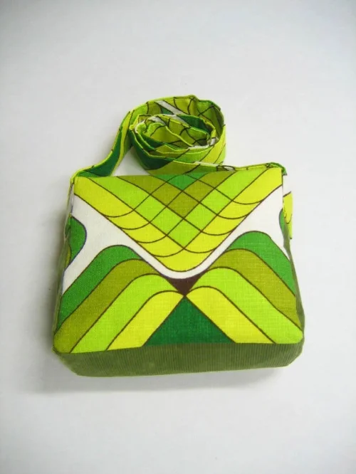 Bild 2 von Kleine Tasche