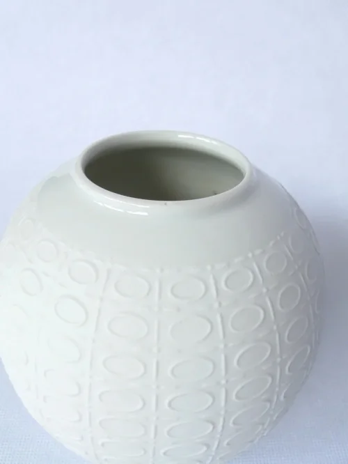 Bild 2 von 60er Biskuitporzellan Vase