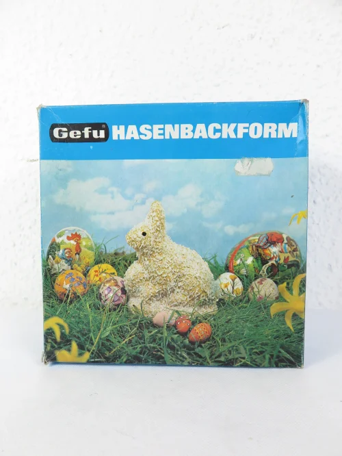 moule à pâtisserie en forme de lapin des années 70