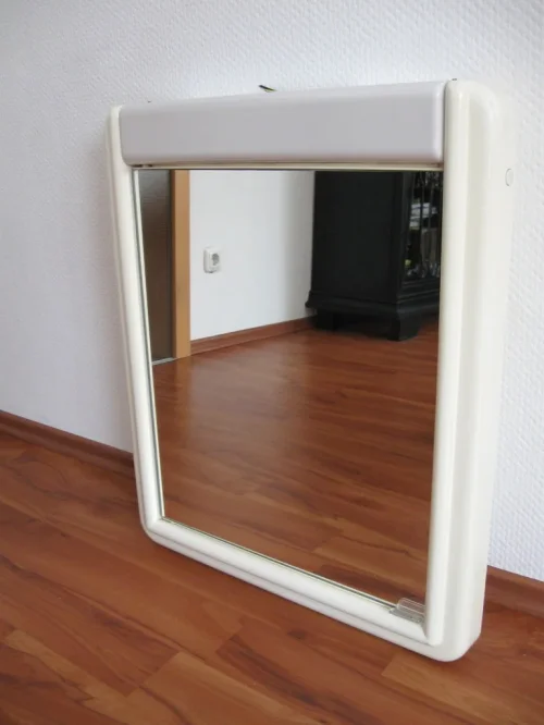 Bild 2 von 70er Spiegelschrank Allibert