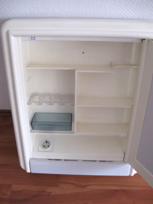 Bild 4 von 70er Spiegelschrank Allibert