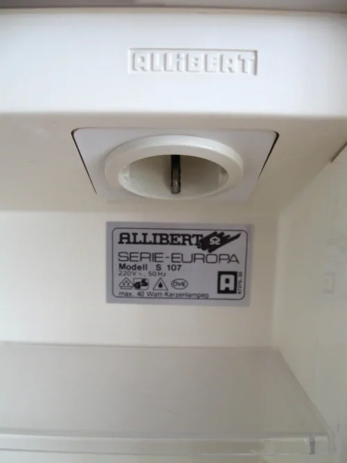 Bild 6 von 70er Spiegelschrank Allibert