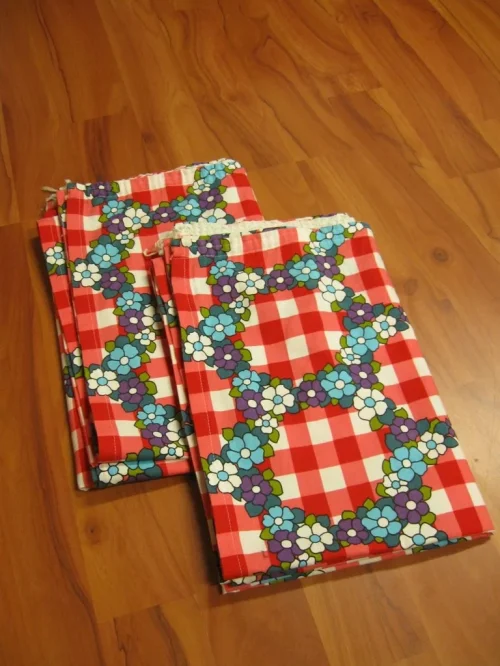 Bild 4 von Pair of 70 curtains