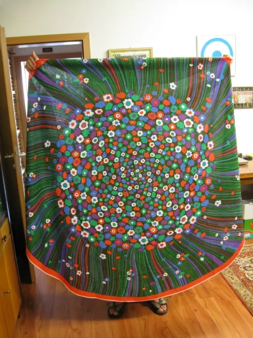 Bild 2 von 70er Tischdecke rund