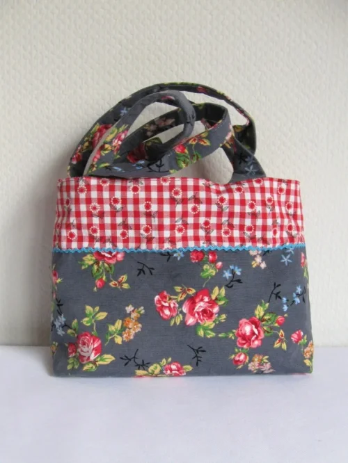 Bild 2 von Henkeltasche
