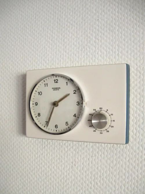 Bild 3 von 50er Küchenuhr Wanduhr Dugena